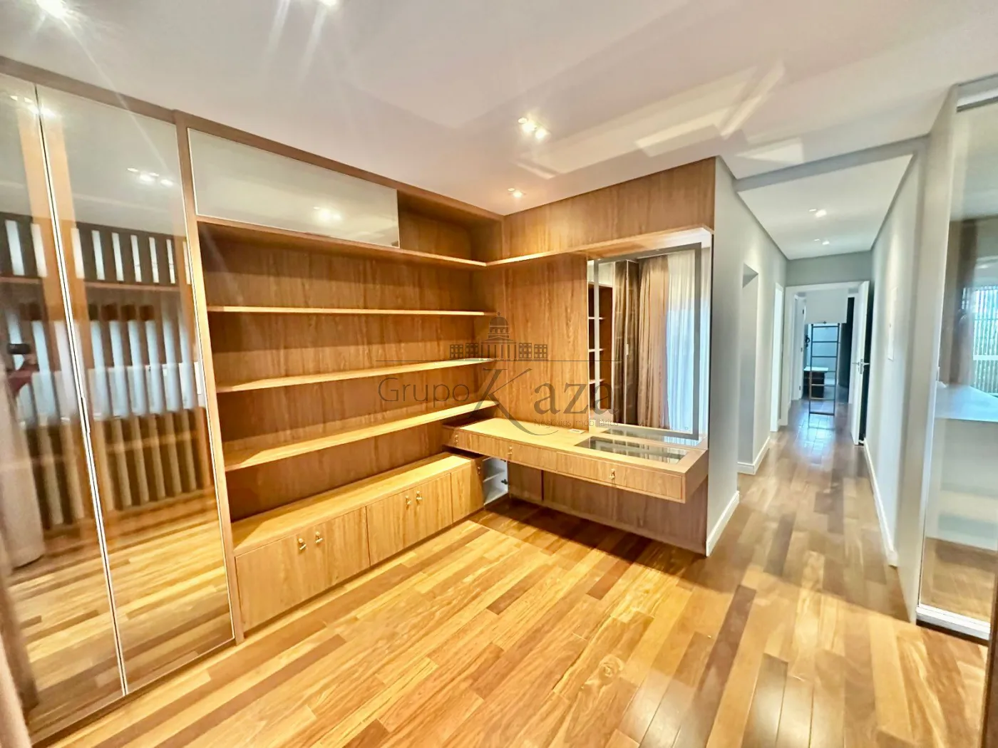 Foto 19 de Casa Condomínio em Jardim do Golfe, São José dos Campos - imagem 19