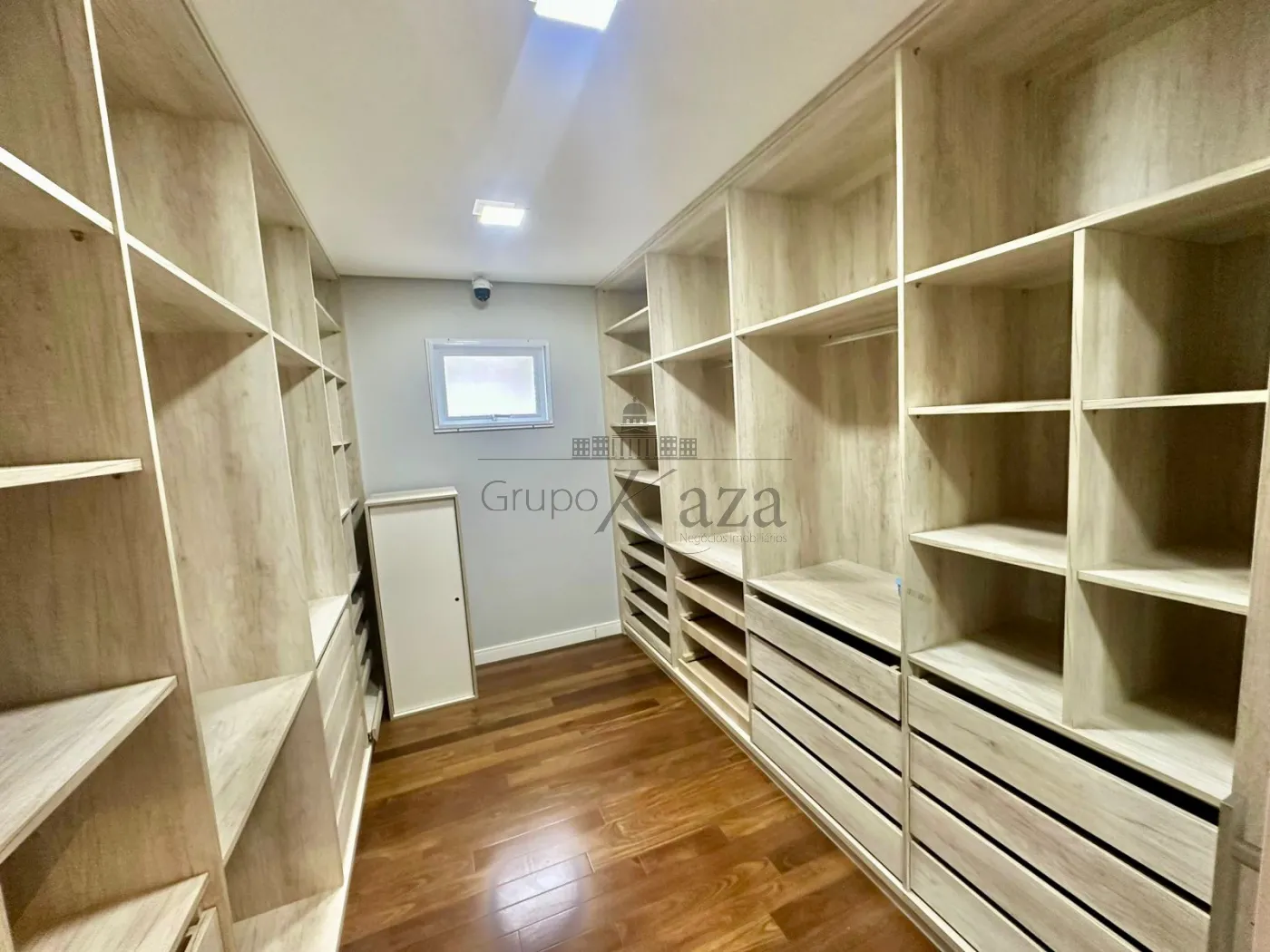 Foto 21 de Casa Condomínio em Jardim do Golfe, São José dos Campos - imagem 21