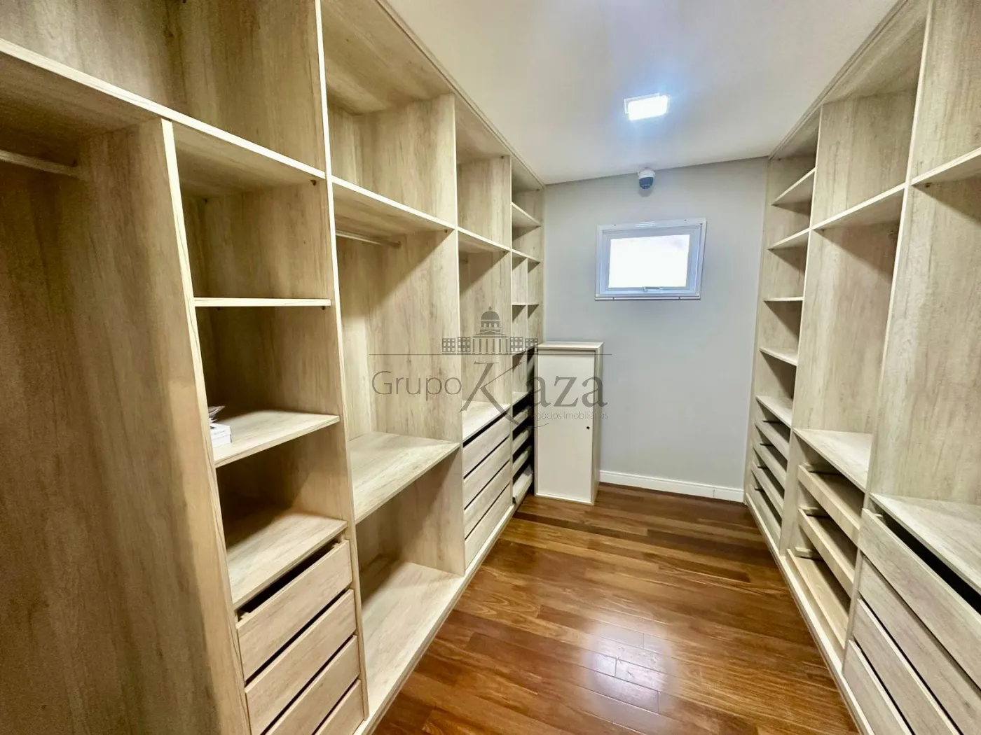 Foto 29 de Casa Condomínio em Jardim do Golfe, São José dos Campos - imagem 29