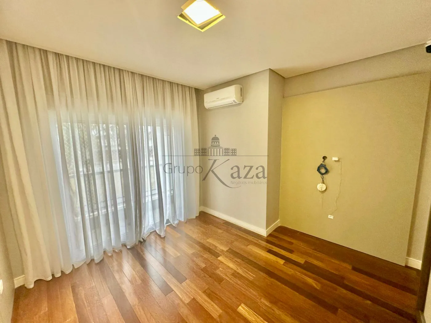 Foto 31 de Casa Condomínio em Jardim do Golfe, São José dos Campos - imagem 31