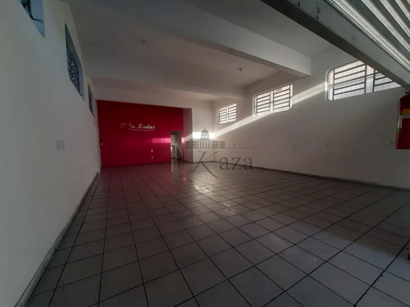 Foto 1 de Comercial Salão em Jardim Portugal, São José dos Campos - imagem 1