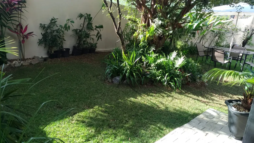 Foto 29 de Casa Térrea em Parque Santo Antônio, Jacareí - imagem 29