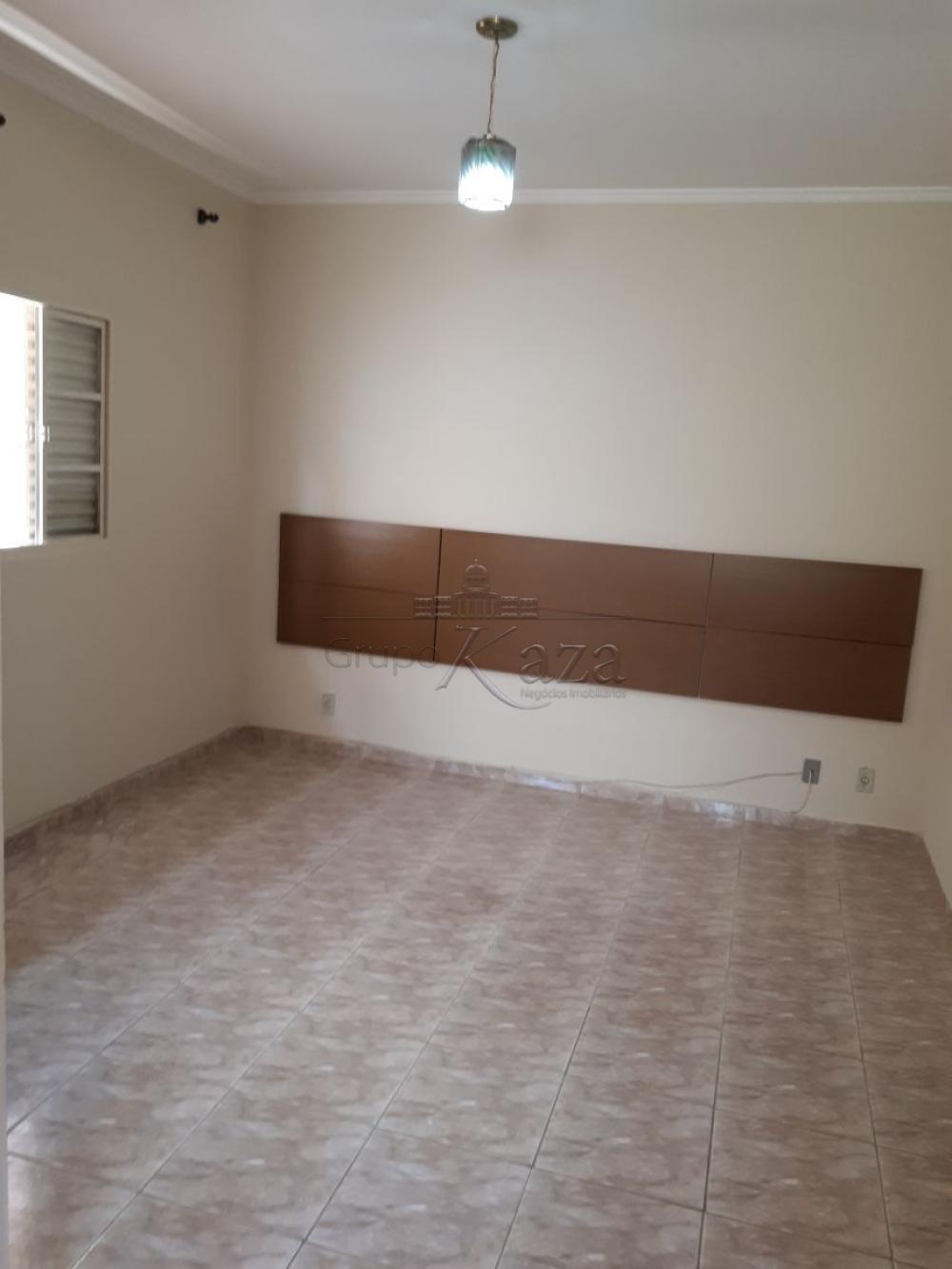 Foto 15 de Casa Padrão em Jardim Portugal, São José dos Campos - imagem 15