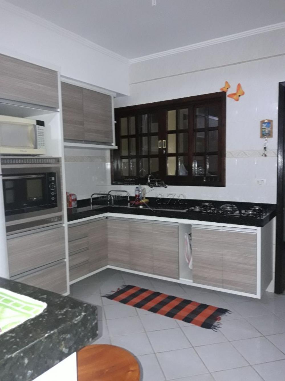 Foto 9 de Casa Sobrado em Conjunto Residencial Galo Branco, São José dos Campos - imagem 9