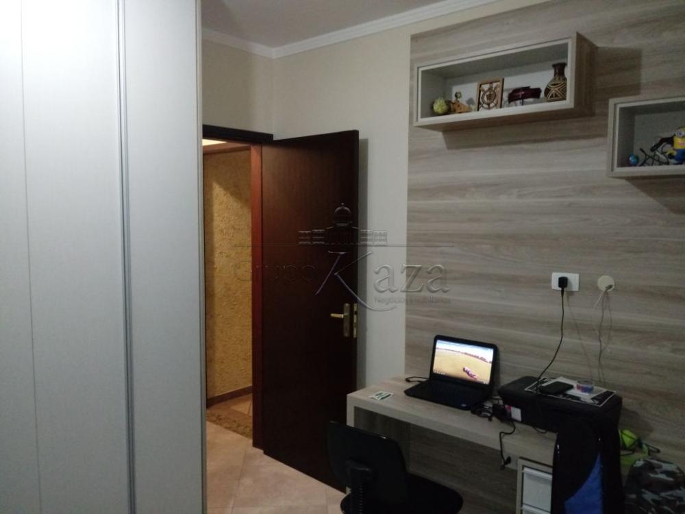 Foto 16 de Casa Sobrado em Bosque dos Ipês, São José dos Campos - imagem 16