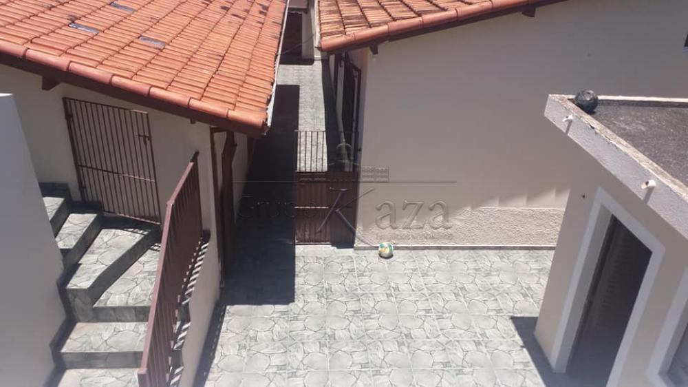 Foto 23 de Casa Térrea em Parque Santo Antônio, Jacareí - imagem 23