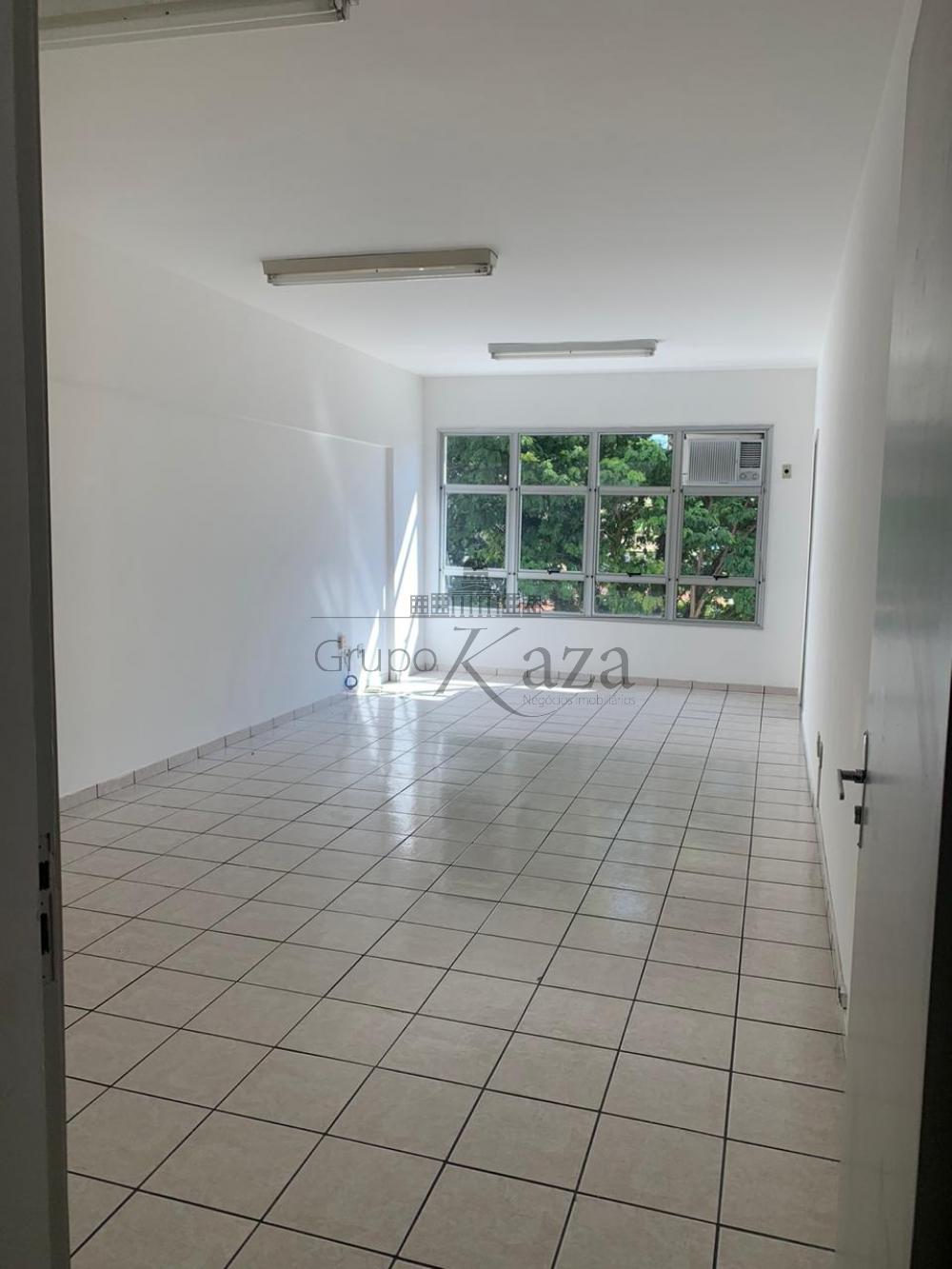 Foto 2 de Comercial Sala Condomínio em Vila Guaianazes, São José dos Campos - imagem 2
