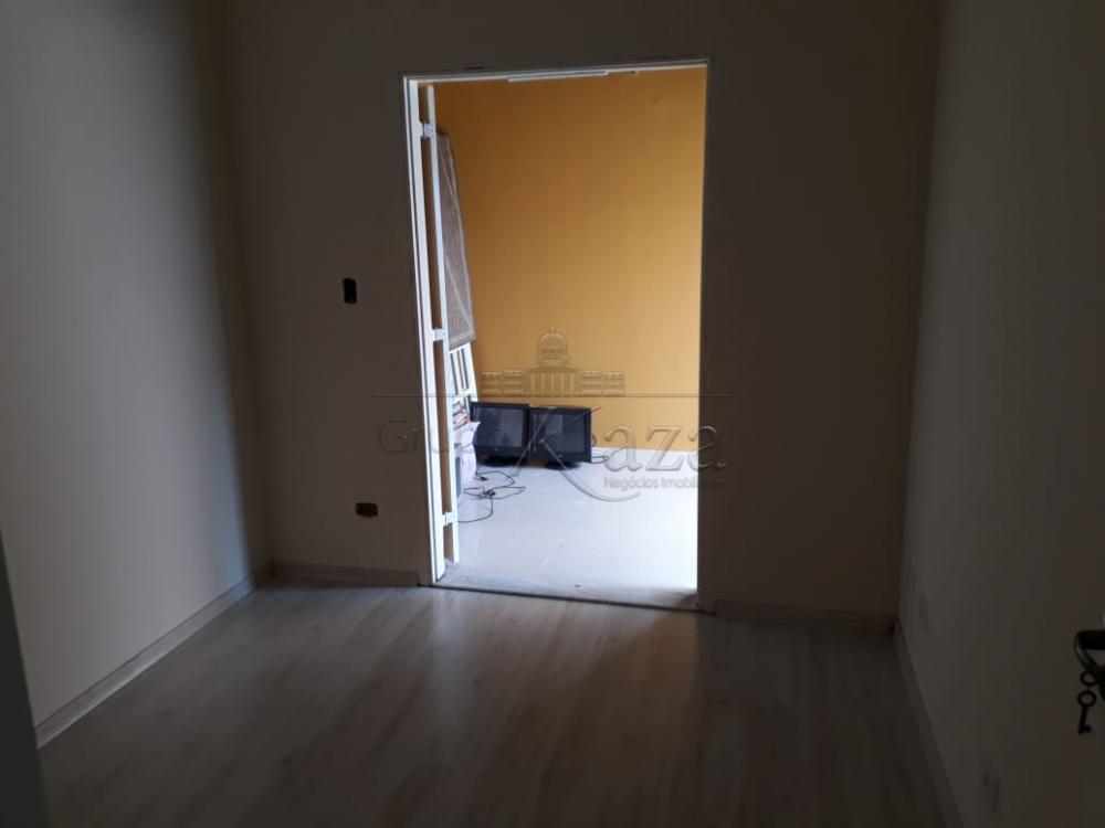 Foto 2 de Casa Padrão em Residencial Santa Paula, Jacareí - imagem 2