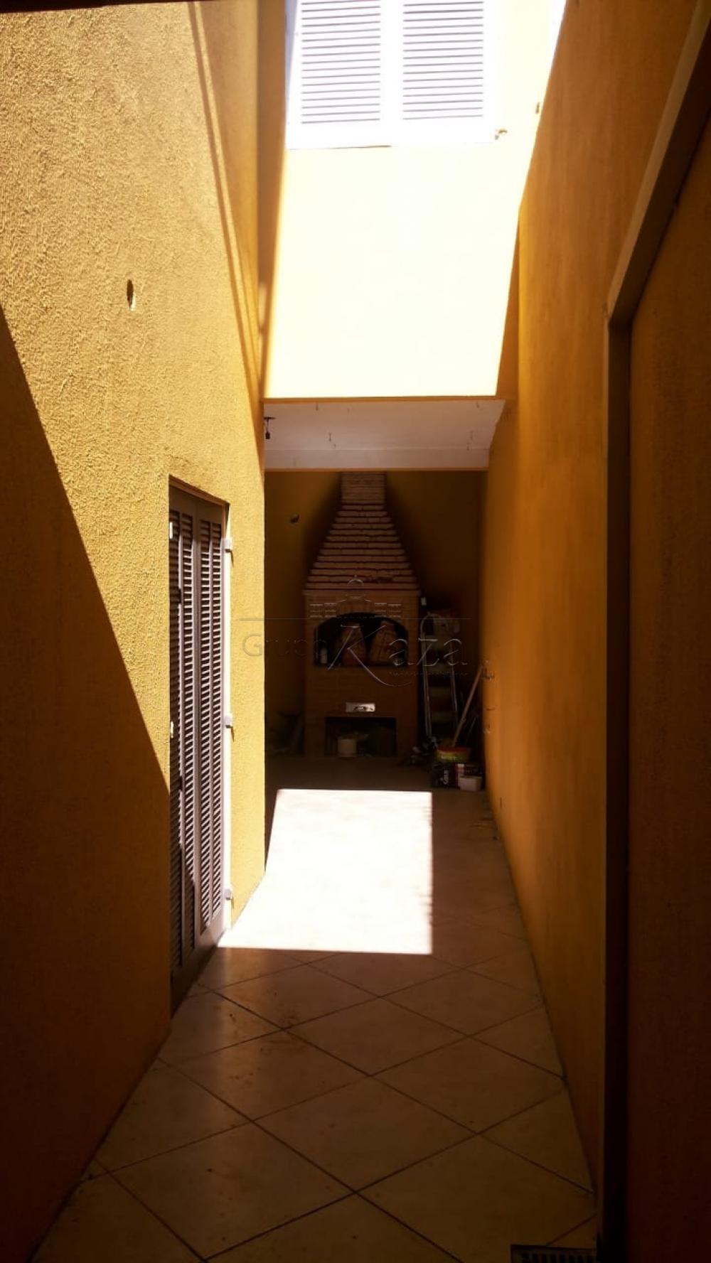 Foto 11 de Casa Padrão em Residencial Santa Paula, Jacareí - imagem 11