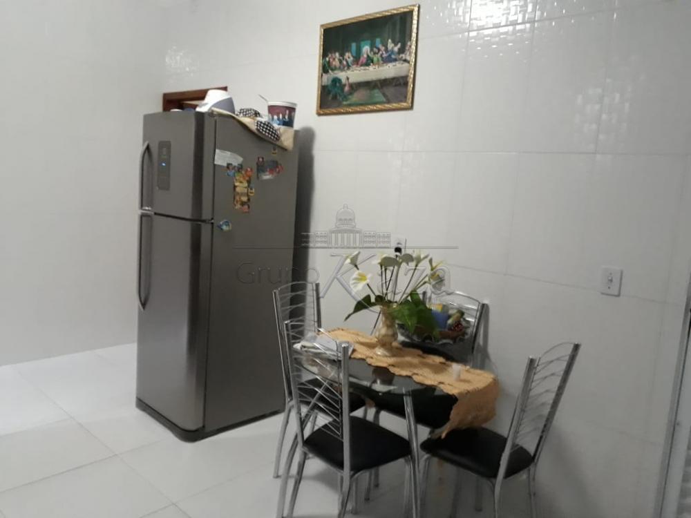 Foto 3 de Casa Padrão em Parque Interlagos, São José dos Campos - imagem 3