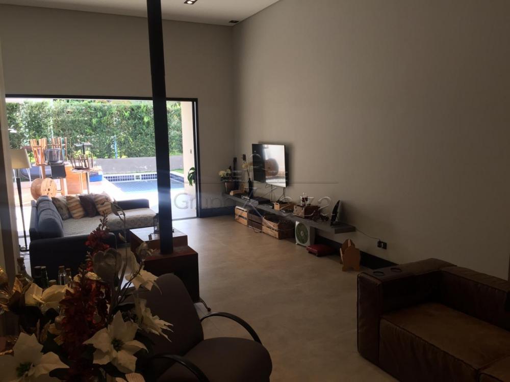 Foto 16 de Casa Condomínio em Jardim Paraíba, Jacareí - imagem 16