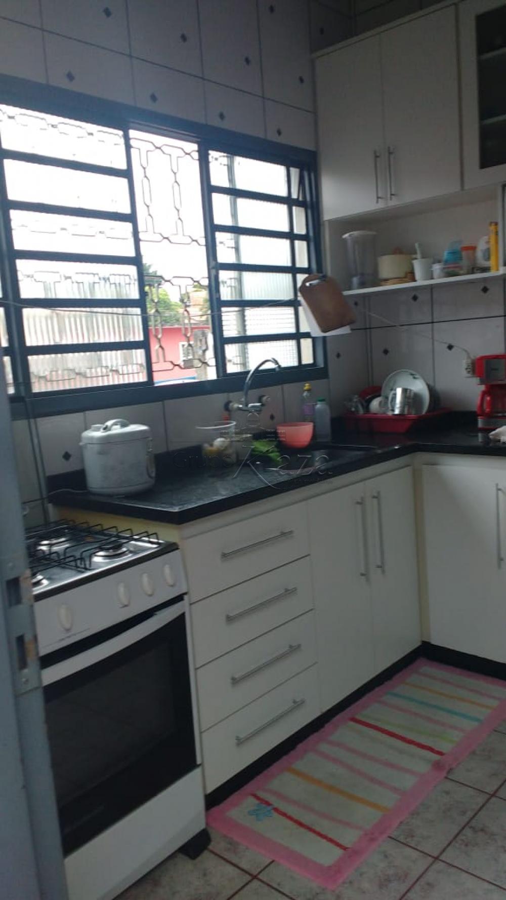 Foto 3 de Casa Padrão em Parque Interlagos, São José dos Campos - imagem 3