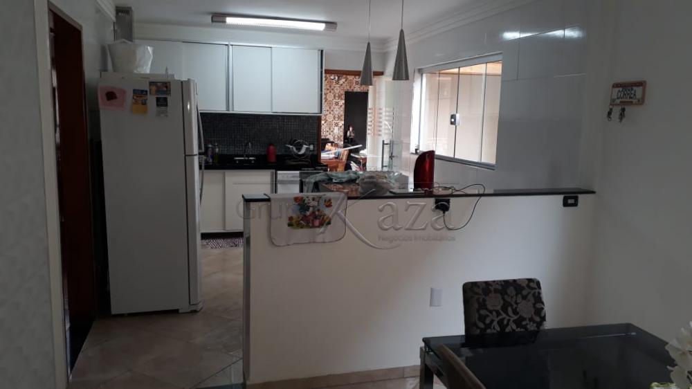 Foto 6 de Casa Padrão em Vila Tesouro, São José dos Campos - imagem 6
