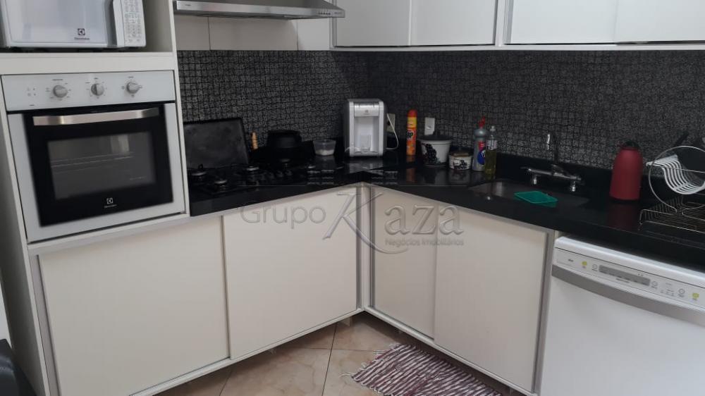 Foto 7 de Casa Padrão em Vila Tesouro, São José dos Campos - imagem 7