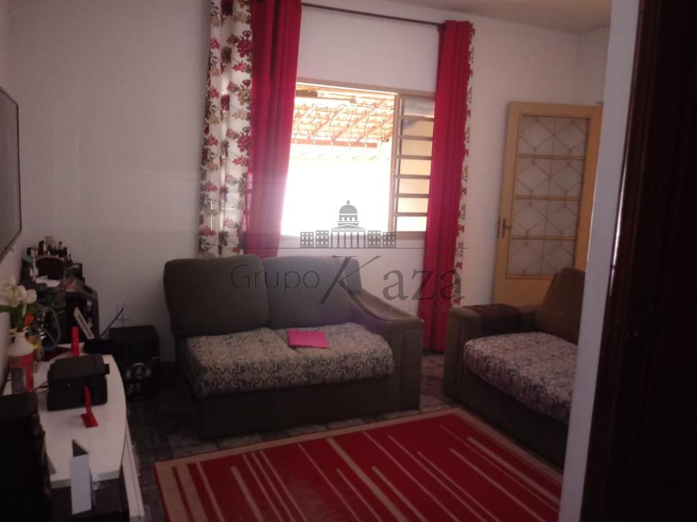 Foto 1 de Casa Padrão em Jardim Santa Marina, Jacareí - imagem 1