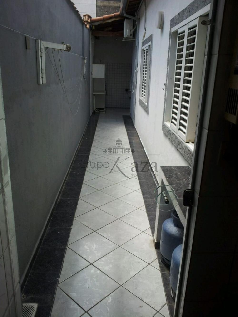 Foto 11 de Casa Padrão em Jardim Ismênia, São José dos Campos - imagem 11