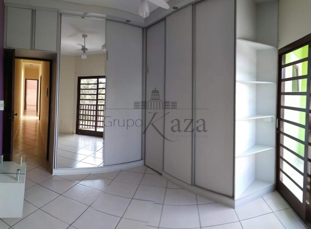 Foto 8 de Casa Sobrado em Conjunto Residencial Galo Branco, São José dos Campos - imagem 8