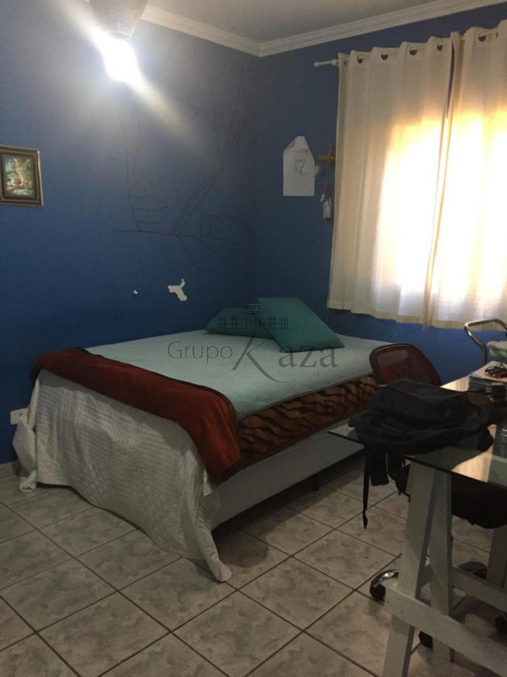 Quarto 02