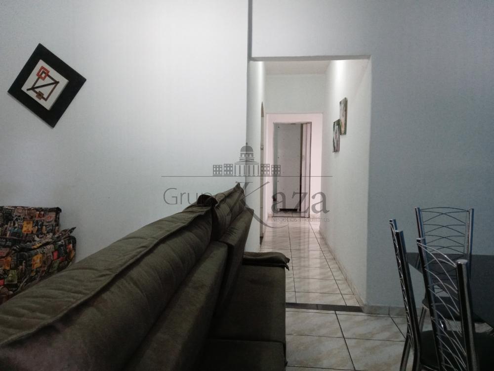 Foto 2 de Casa Padrão em Conjunto Residencial Trinta e Um de Março, São José dos Campos - imagem 2