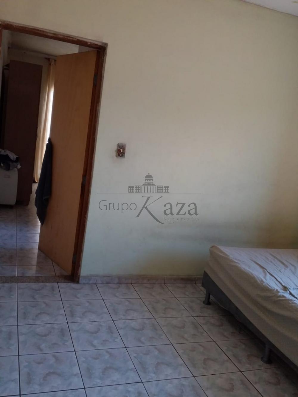 Foto 11 de Casa Padrão em Conjunto Residencial Trinta e Um de Março, São José dos Campos - imagem 11