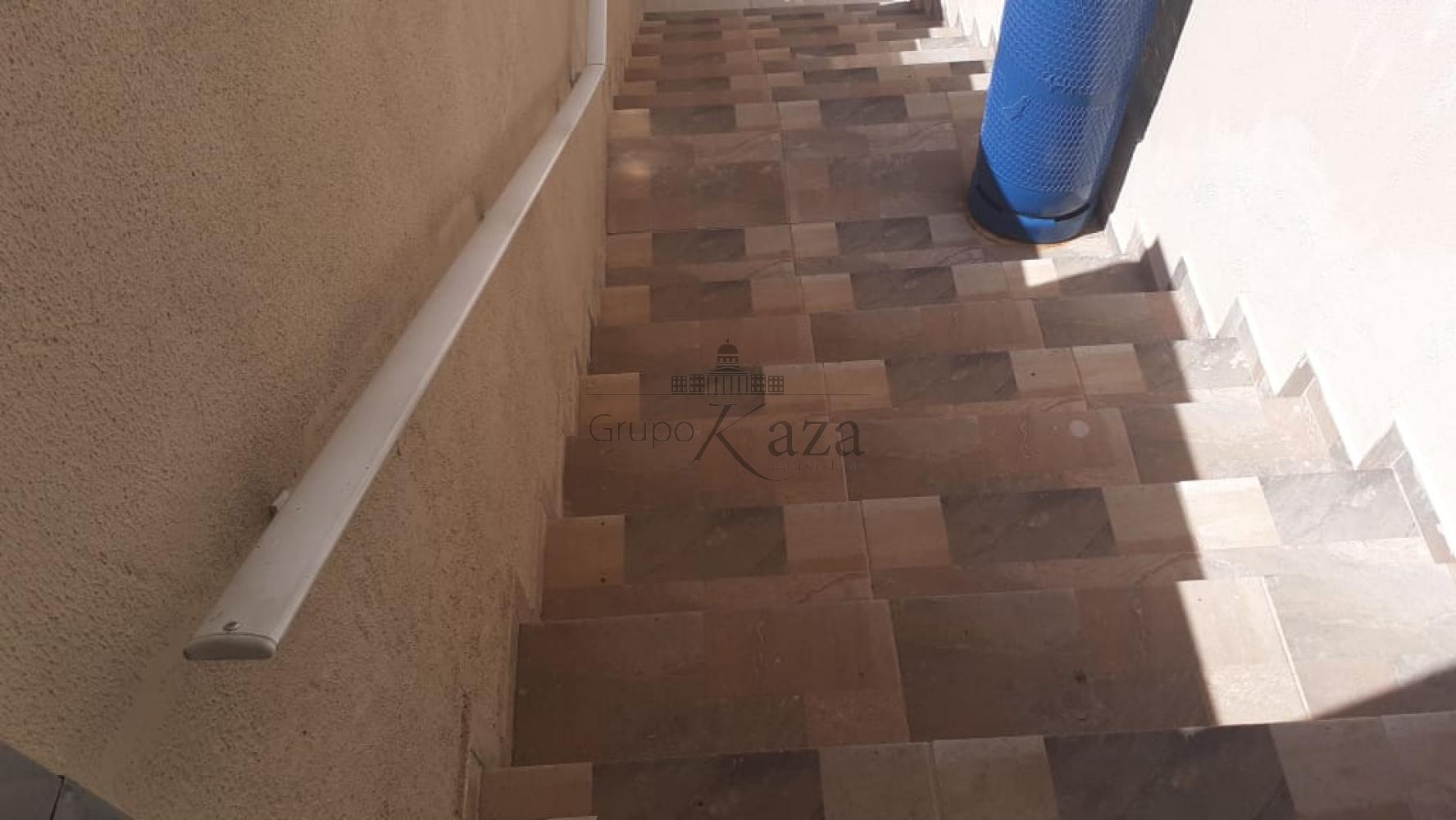 Foto 31 de Casa Sobrado em Jardim Santa Júlia, São José dos Campos - imagem 31