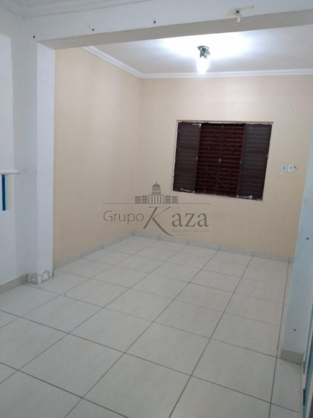Foto 1 de Casa Padrão em Jardim das Cerejeiras, São José dos Campos - imagem 1