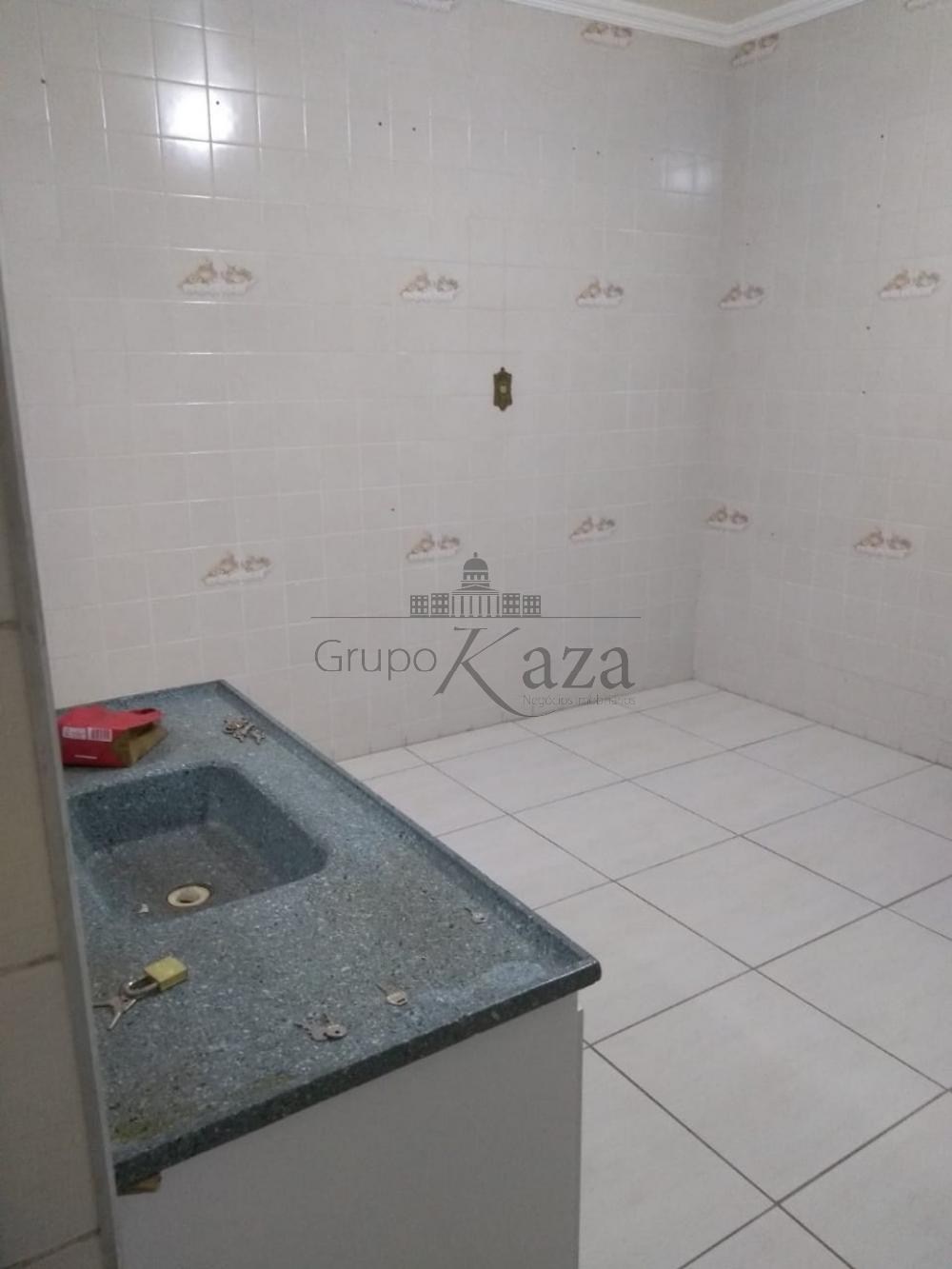 Foto 3 de Casa Padrão em Jardim das Cerejeiras, São José dos Campos - imagem 3