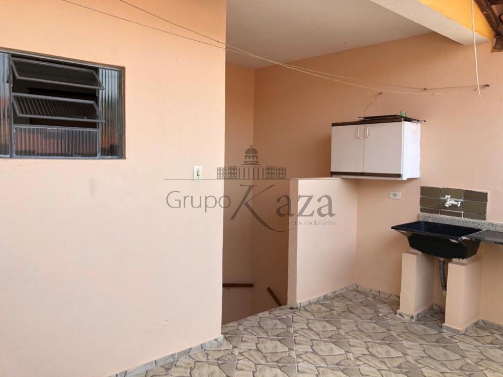 Foto 11 de Casa Padrão em Jardim Portugal, São José dos Campos - imagem 11
