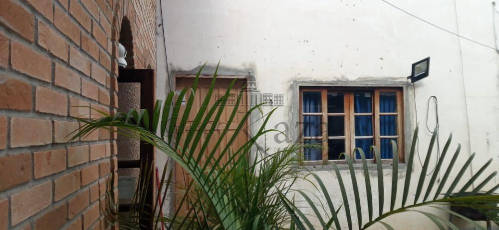 Foto 12 de Casa Padrão em Jardim Altos de Santana, São José dos Campos - imagem 12