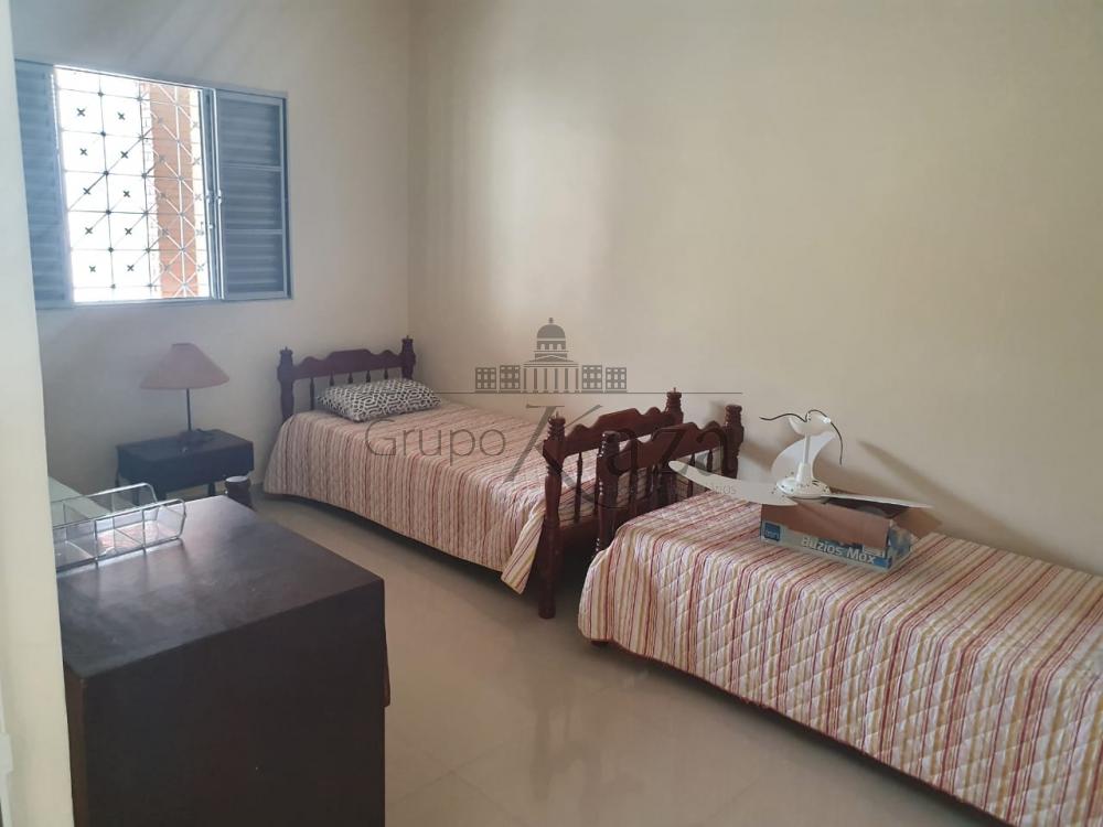 Foto 11 de Casa Padrão em CENTRO, Caraguatatuba - imagem 11