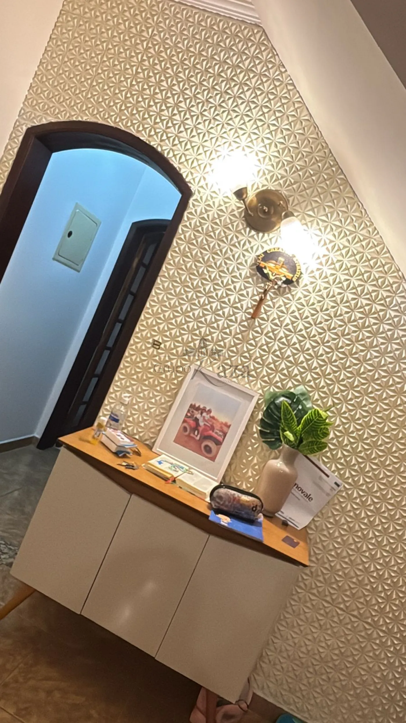 Foto 2 de Casa Sobrado em Jardim Oriente, São José dos Campos - imagem 2