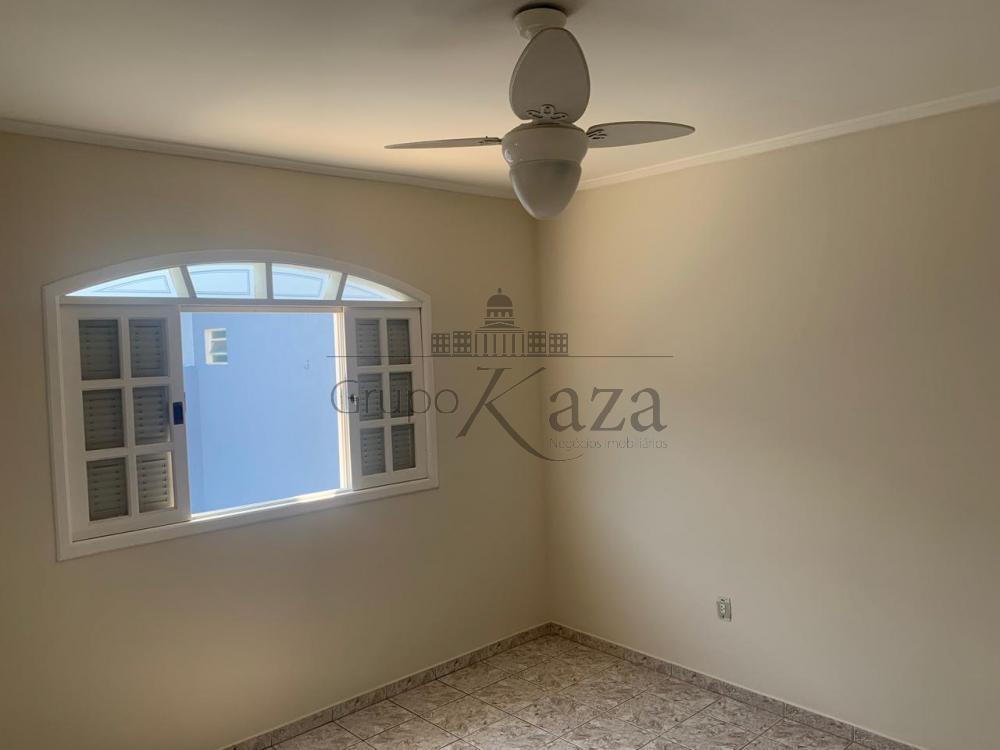 Foto 13 de Casa Padrão em Conjunto Residencial Galo Branco, São José dos Campos - imagem 13