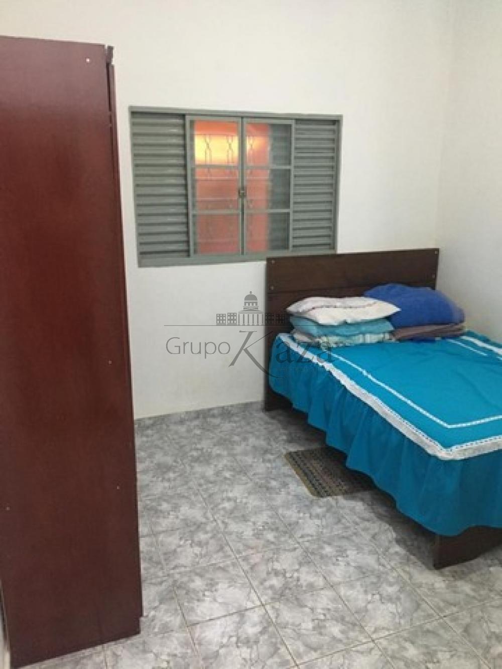 Foto 3 de Casa Padrão em Parque Interlagos, São José dos Campos - imagem 3