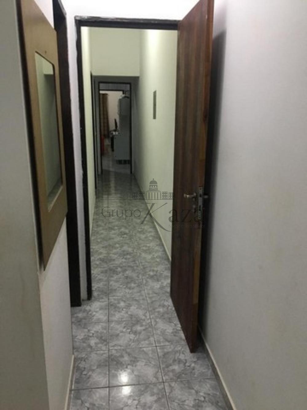 Foto 2 de Casa Padrão em Parque Interlagos, São José dos Campos - imagem 2