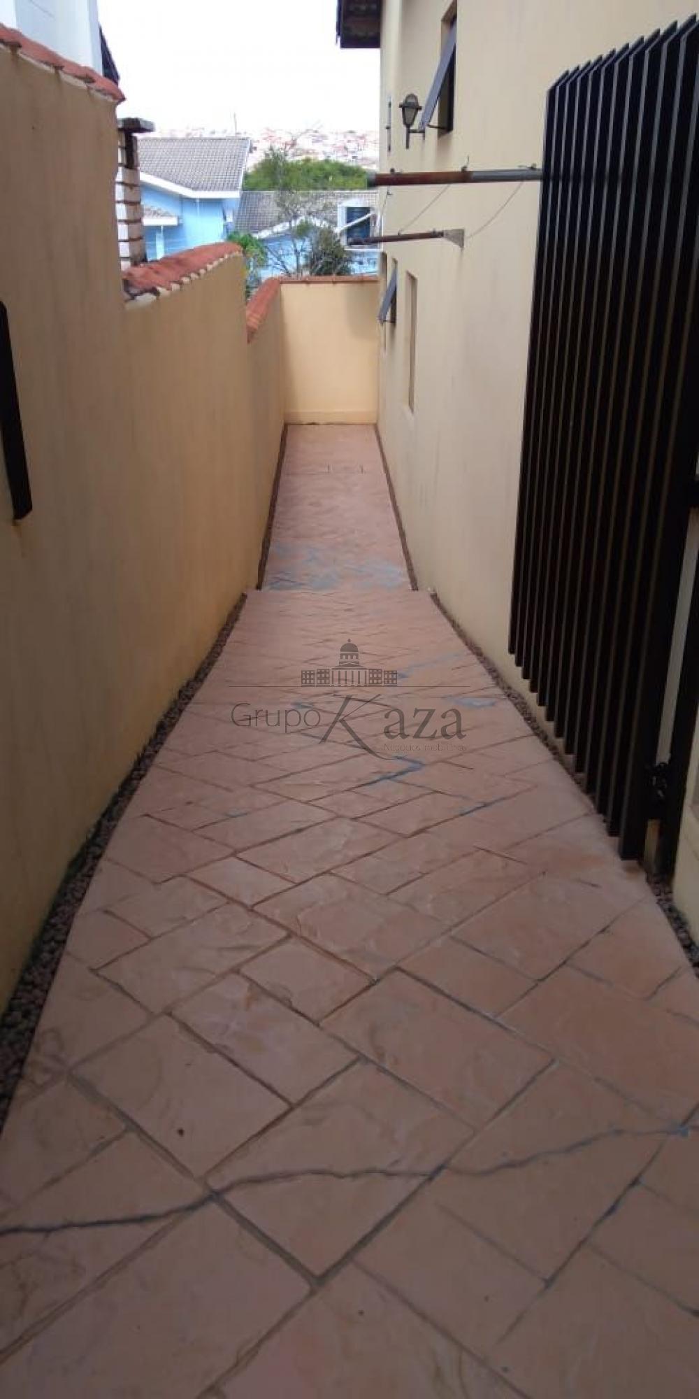 Foto 21 de Casa Condomínio em Vila Zezé, Jacareí - imagem 21