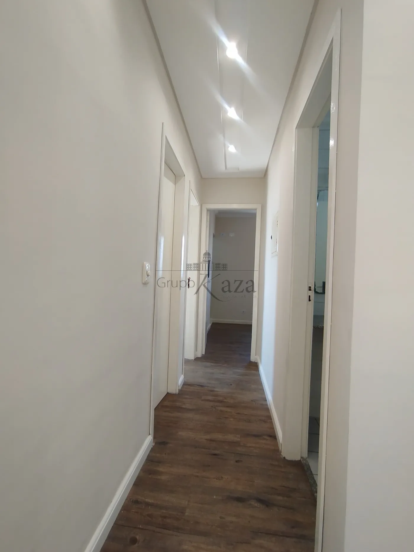 Foto 8 de Apartamento Padrão em Vila Tatetuba, São José dos Campos - imagem 8