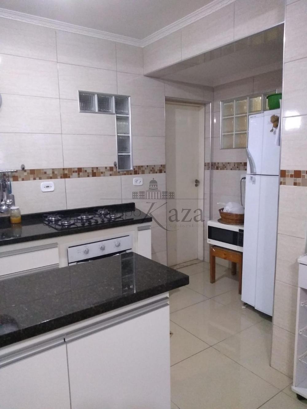Foto 2 de Casa Sobrado em Conjunto Residencial Trinta e Um de Março, São José dos Campos - imagem 2