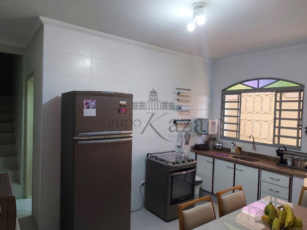 Foto 4 de Casa Padrão em Jardim São Judas Tadeu, São José dos Campos - imagem 4