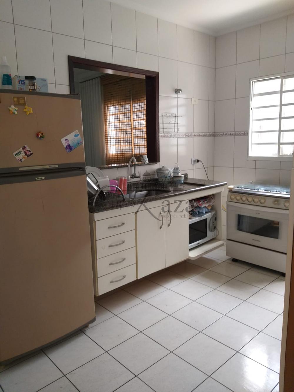 Foto 8 de Casa Padrão em Jardim Oriente, São José dos Campos - imagem 8