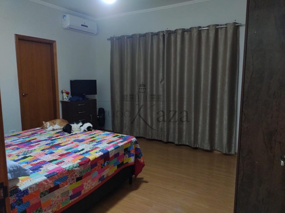 Foto 14 de Casa Sobrado em Bosque dos Ipês, São José dos Campos - imagem 14