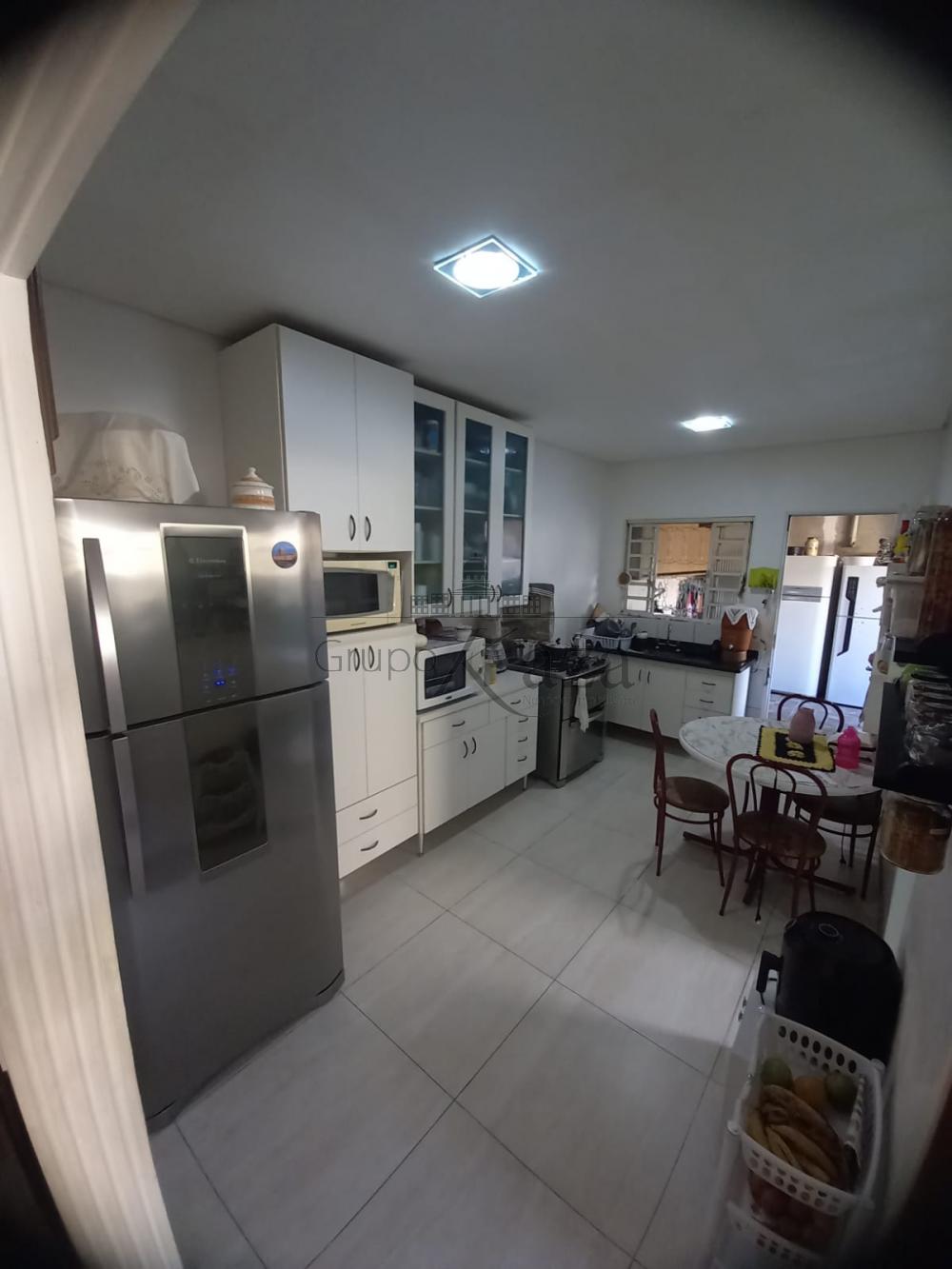 Foto 3 de Casa Térrea em Campo dos Alemães, São José dos Campos - imagem 3