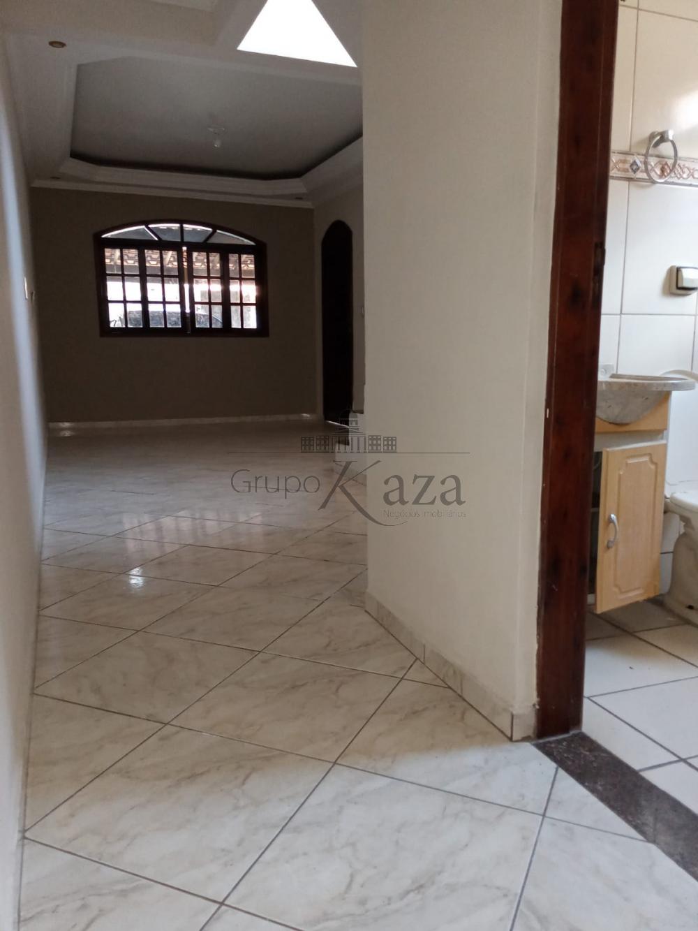 Foto 2 de Casa Sobrado em Conjunto Residencial Galo Branco, São José dos Campos - imagem 2