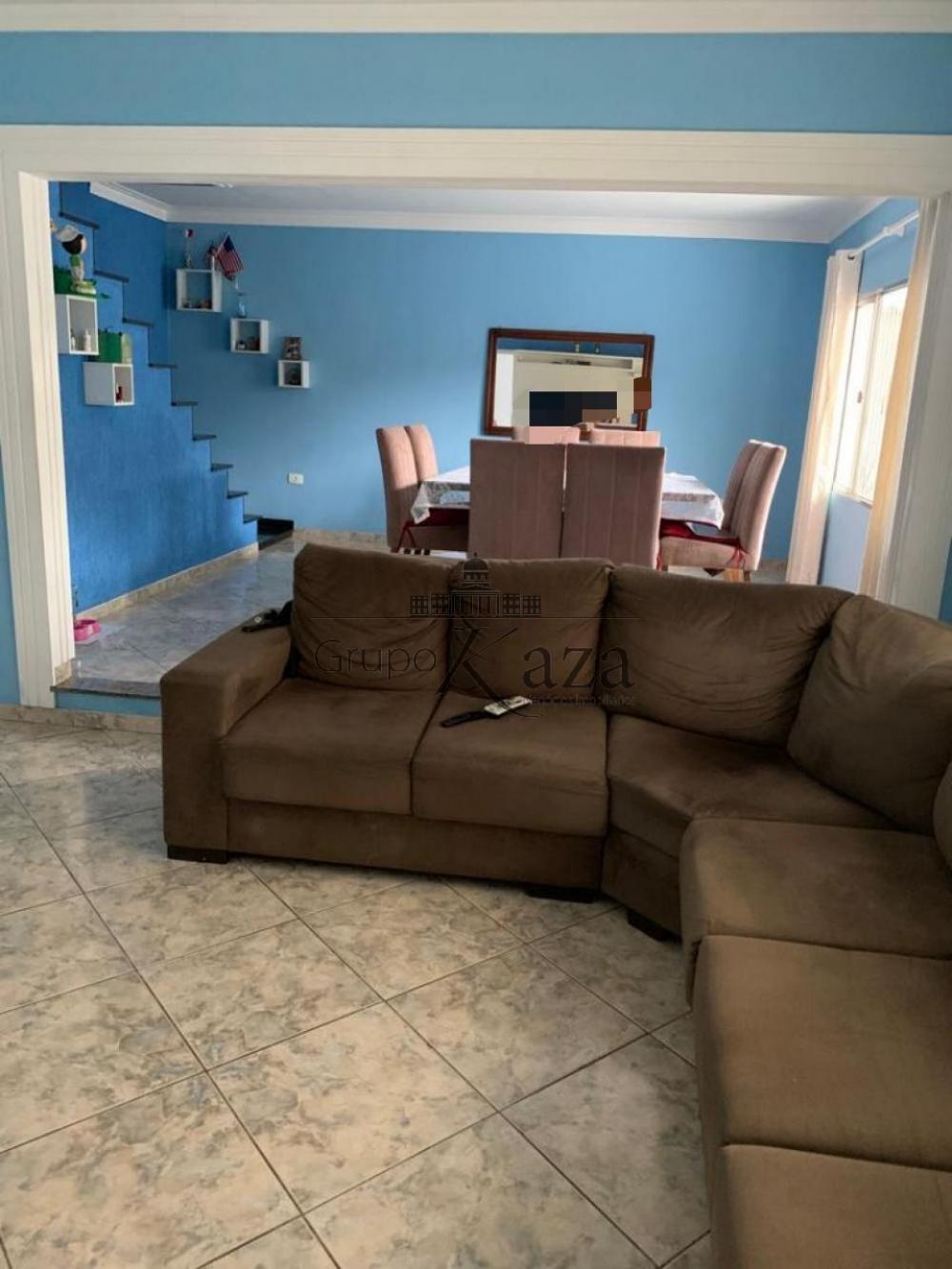 Foto 1 de Casa Padrão em Vila Tesouro, São José dos Campos - imagem 1