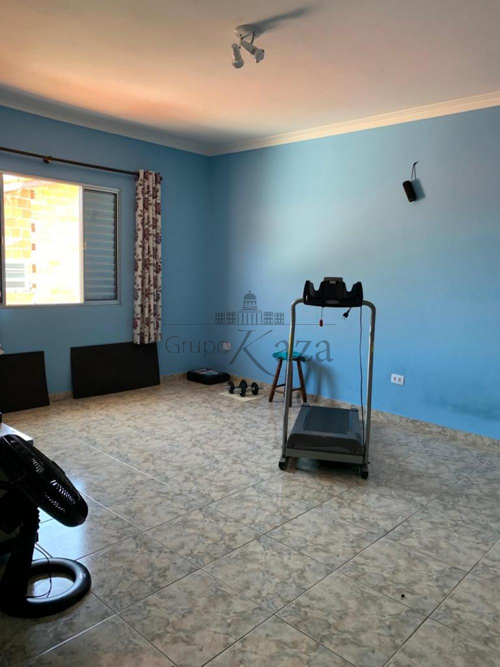 Foto 11 de Casa Padrão em Vila Tesouro, São José dos Campos - imagem 11
