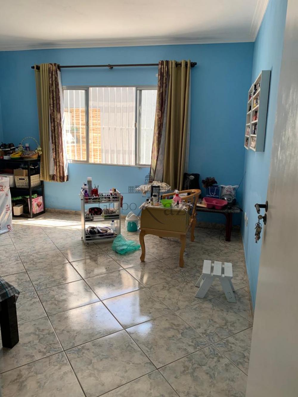 Foto 10 de Casa Padrão em Vila Tesouro, São José dos Campos - imagem 10