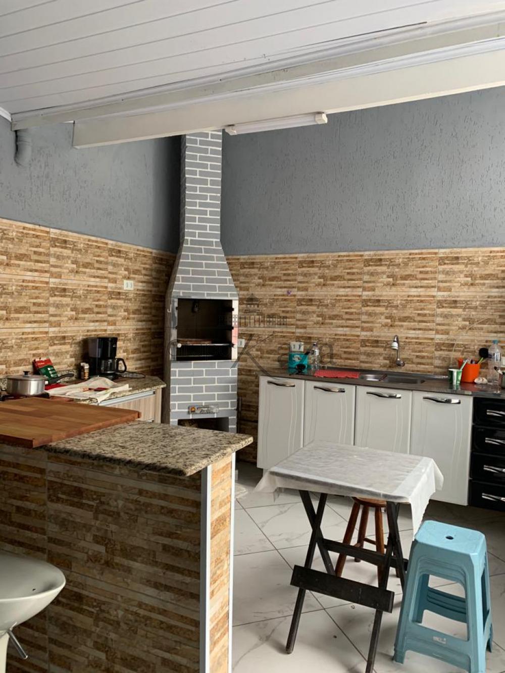 Foto 16 de Casa Padrão em Vila Tesouro, São José dos Campos - imagem 16