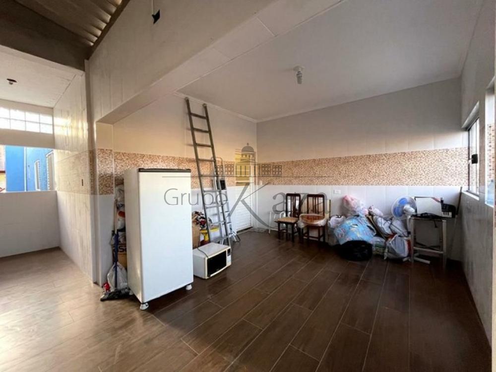 Foto 8 de Casa Sobrado em Parque Santo Antônio, Jacareí - imagem 8