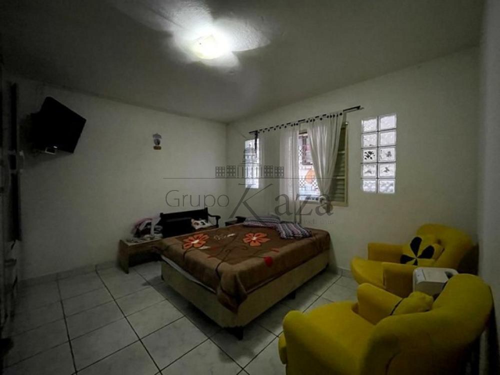 Foto 2 de Casa Sobrado em Parque Santo Antônio, Jacareí - imagem 2