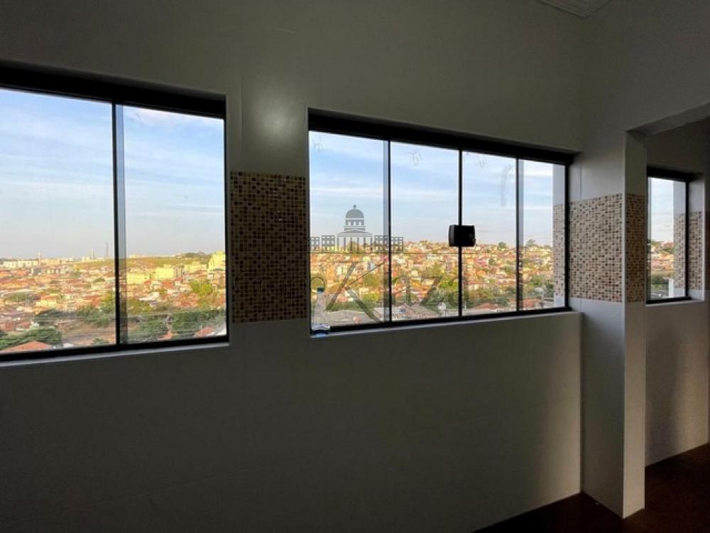 Foto 12 de Casa Sobrado em Parque Santo Antônio, Jacareí - imagem 12