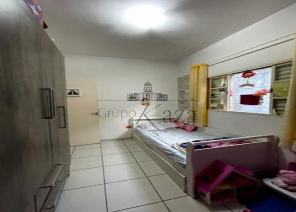 Foto 3 de Casa Sobrado em Parque Santo Antônio, Jacareí - imagem 3